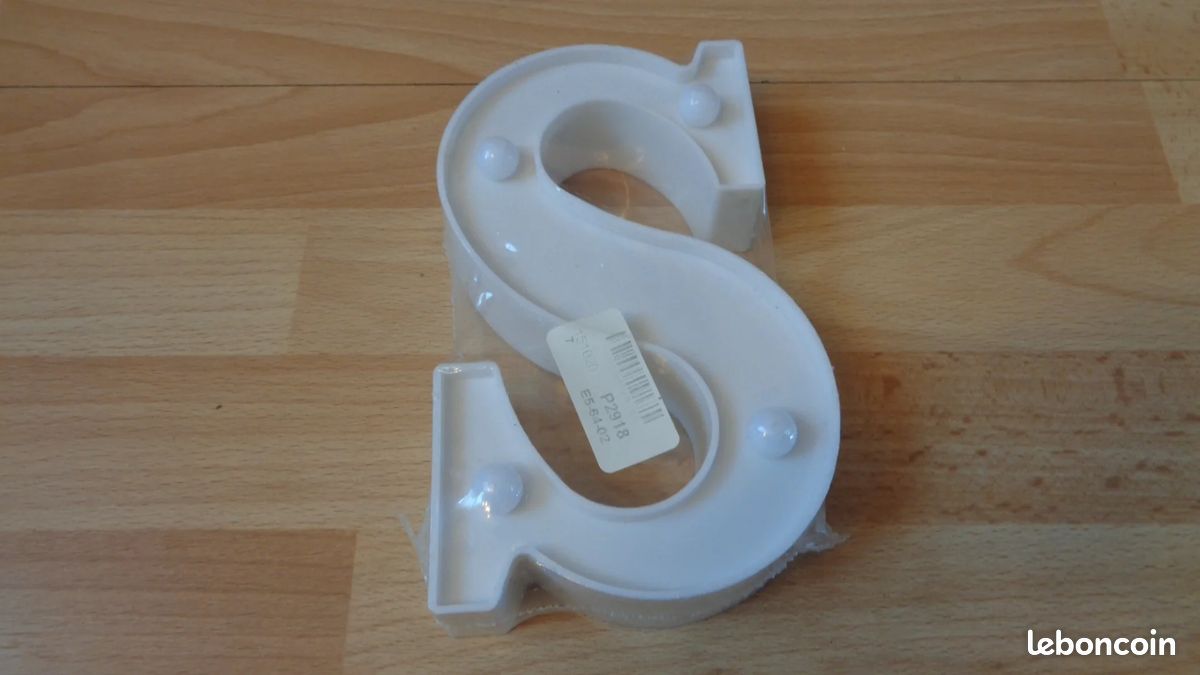 Lettre S lumineux 16 cm (image 4)