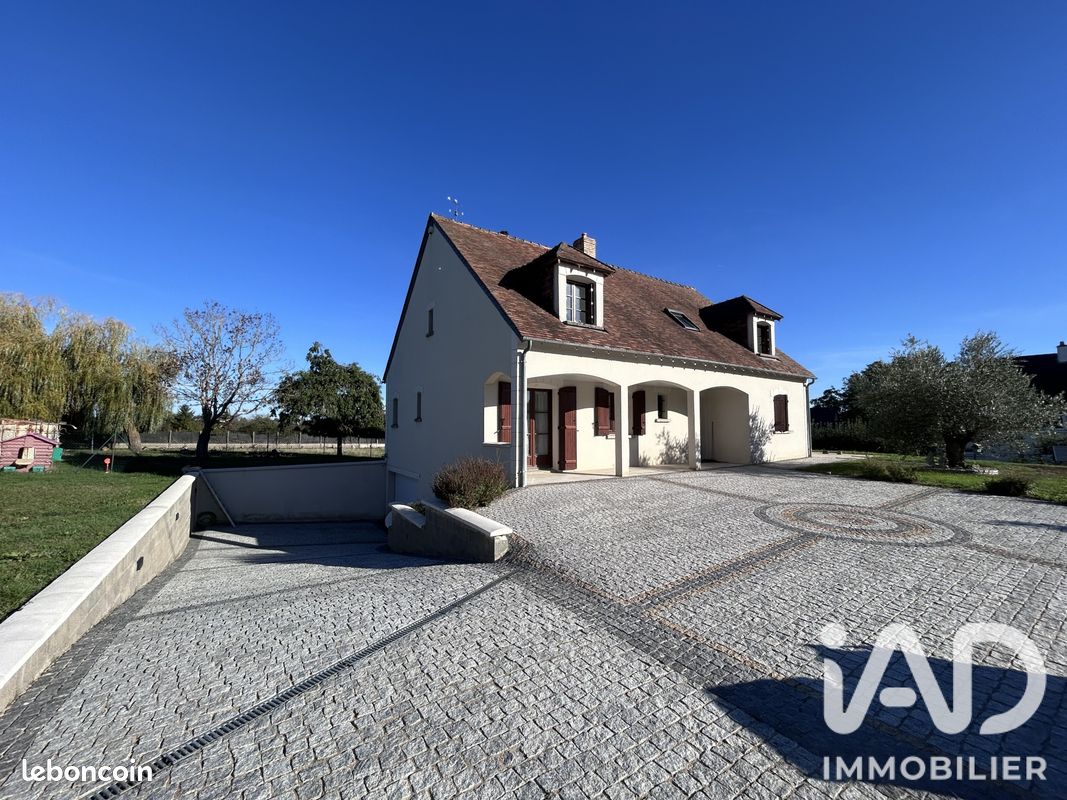 Maison 6 pièces 161 m² · à Notre-Dame-d'Oé · 161 m² · 469 000 €