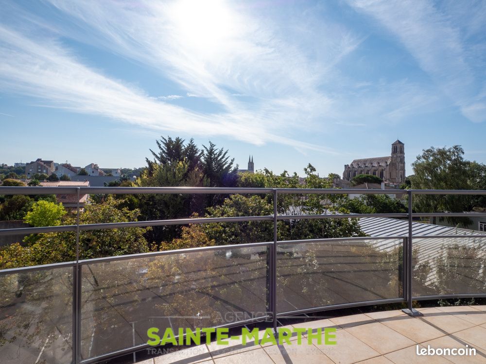 Appartement 3 pièces 77 m² · à Niort · 77 m² · 915 €