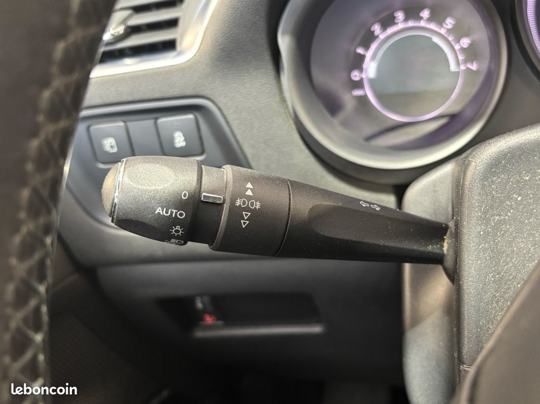 Citroën C4 1.6 HDi 120 ch Garantie 12 mois (TVA récupérable) - 2 places (image 16)