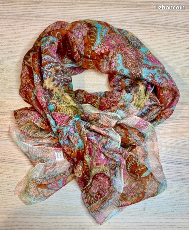 Grand Foulard 100% Soie, Motif Floral Rouge, Neuf Avec étiquettes - écharpe Légère Femme Automne