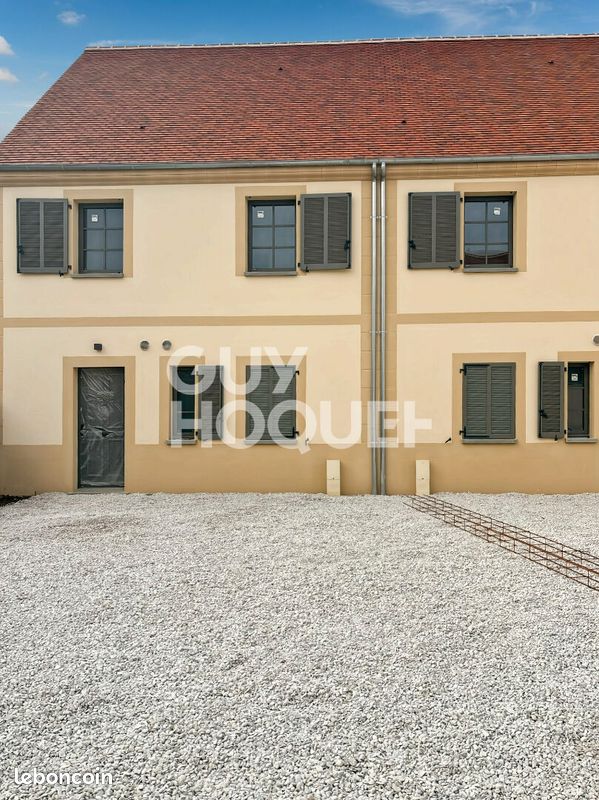 Maison 5 pièces 93 m² · à Fontenay-Trésigny · 93 m² · 325 000 €