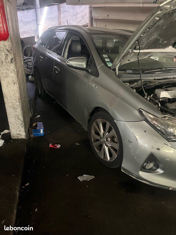Toutes pièces Toyota Auris 1.8 hybrid break phase 1 (image 2)