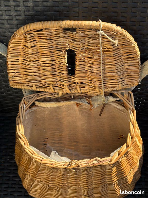 TRES GRAND PANIER De Peche En Osier Bon Etat Dim 48X37X25Cm EUR 15,00