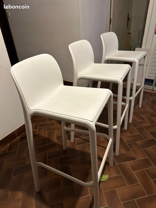 Chaise de bar (image 1)