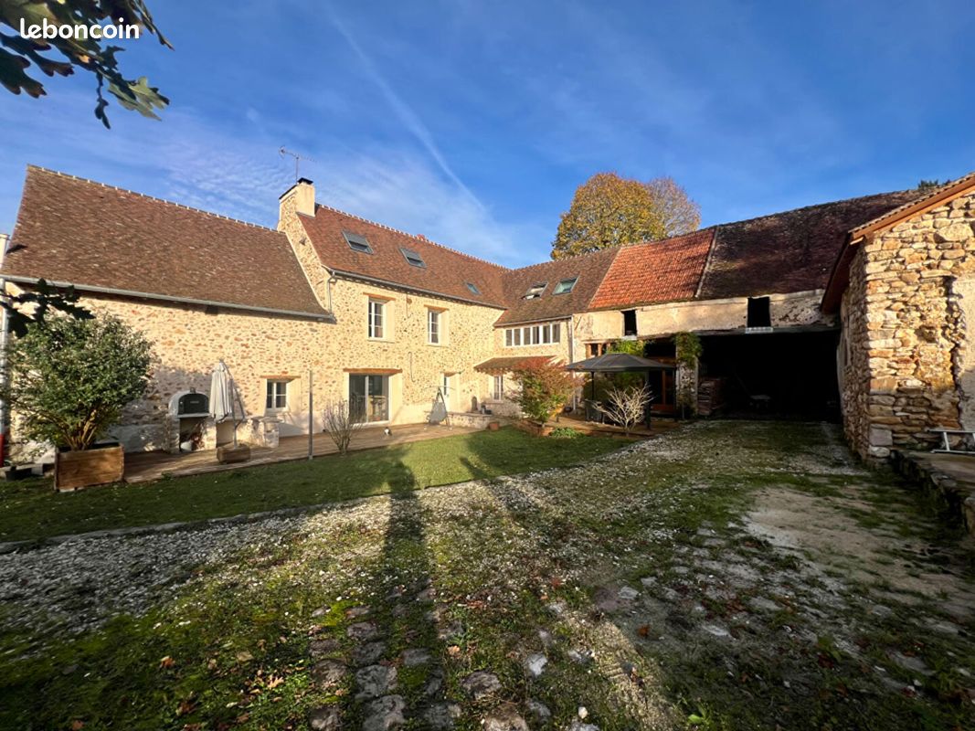 Maison 7 pièces 340 m² · à La Ferté-sous-Jouarre · 340 m² · 495 000 €