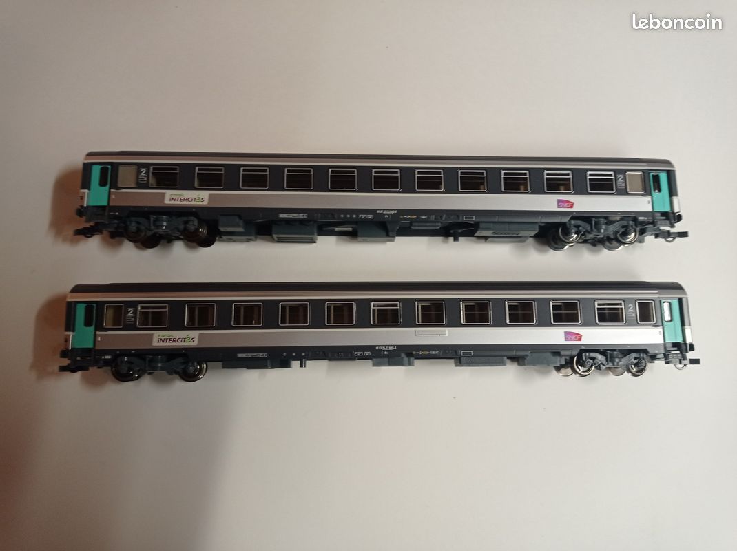 Roco – Voiture Voyageurs Corail 1ère Classe + Carmillon 74537, HO, Neuve
