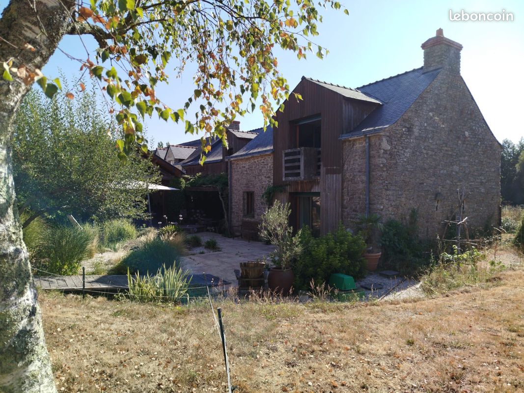 Maison 6 pièces 220 m² · à Vigneux-de-Bretagne · 220 m² · 550 000 €