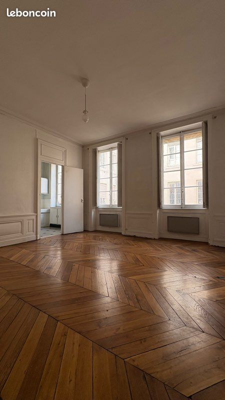 Appartement 2 pièces 57 m² · à Lyon · 57,2 m² · 330 000 €