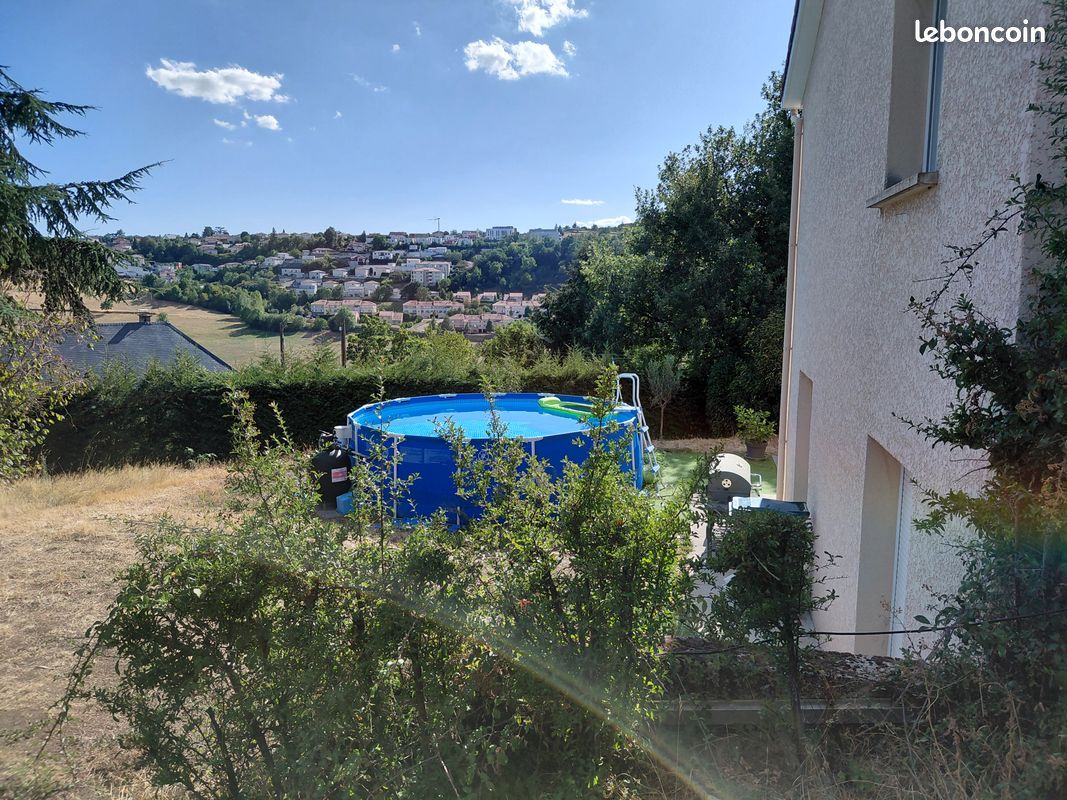 Maison 5 pièces 120 m² · à Saint-Genest-Lerpt · 120 m² · 340 000 €