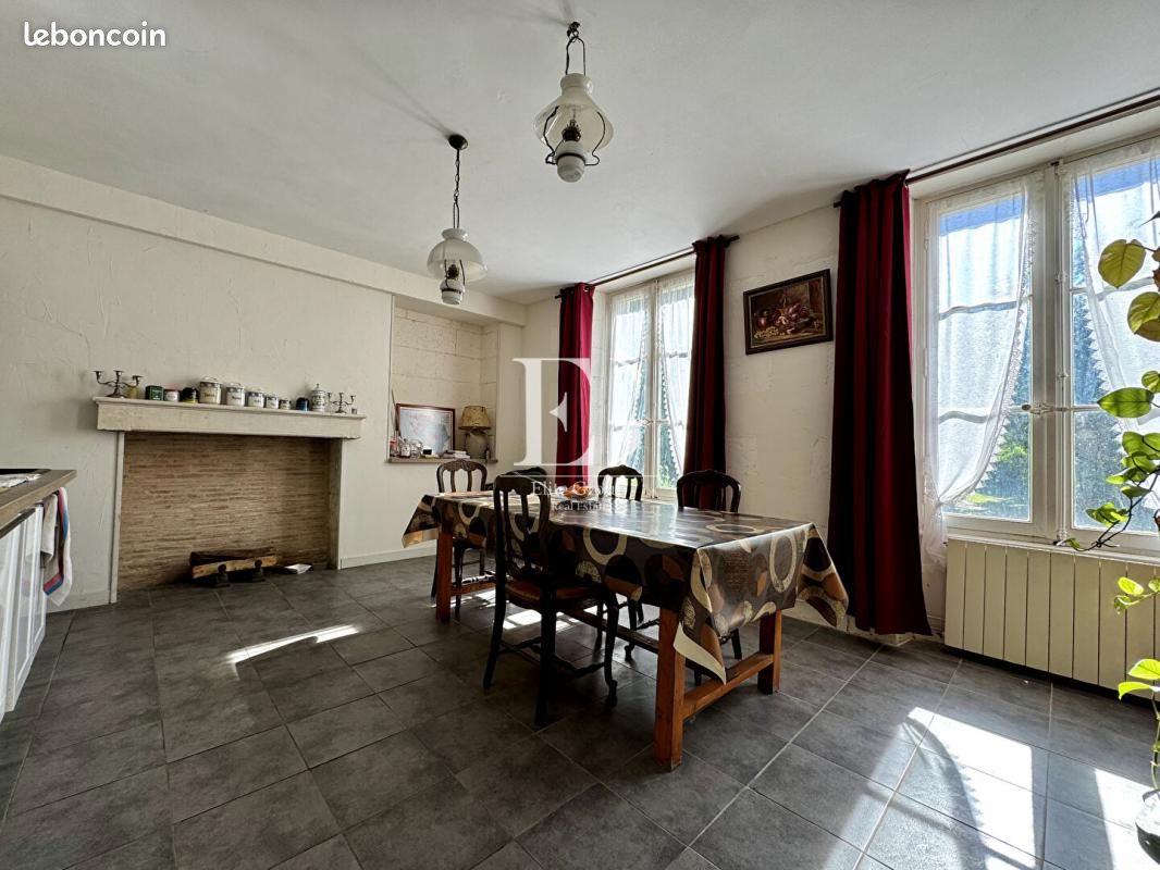 Maison 7 pièces 260 m² - Vars 16330 (image principale 8)
