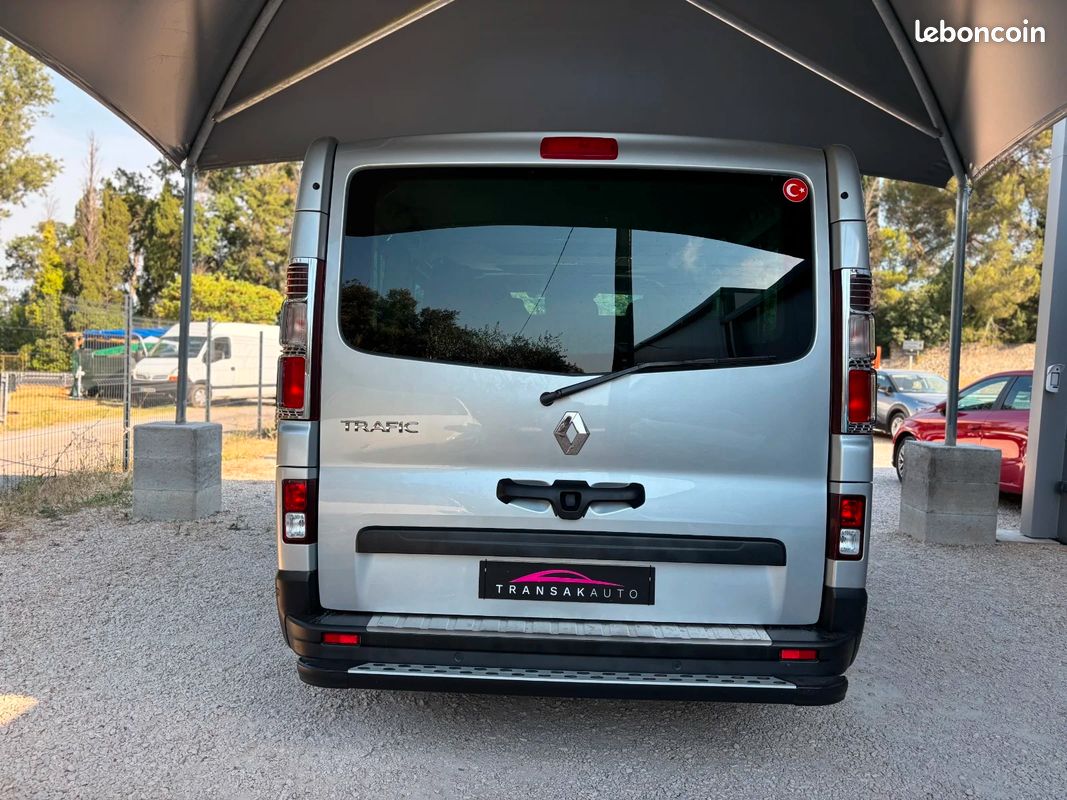 RENAULT TRAFIC Combi Phase 3 L2 2.0 DCi 150 Intens / 9 Places / 2 Portes Latterales Coulissantes (image 6)