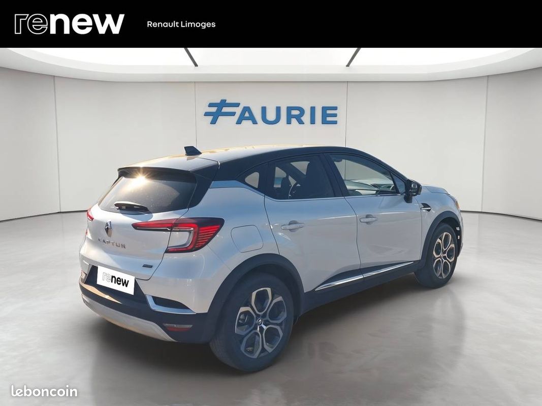 RENAULT Captur E-Tech full hybrid 145 Techno fast track (image 5)