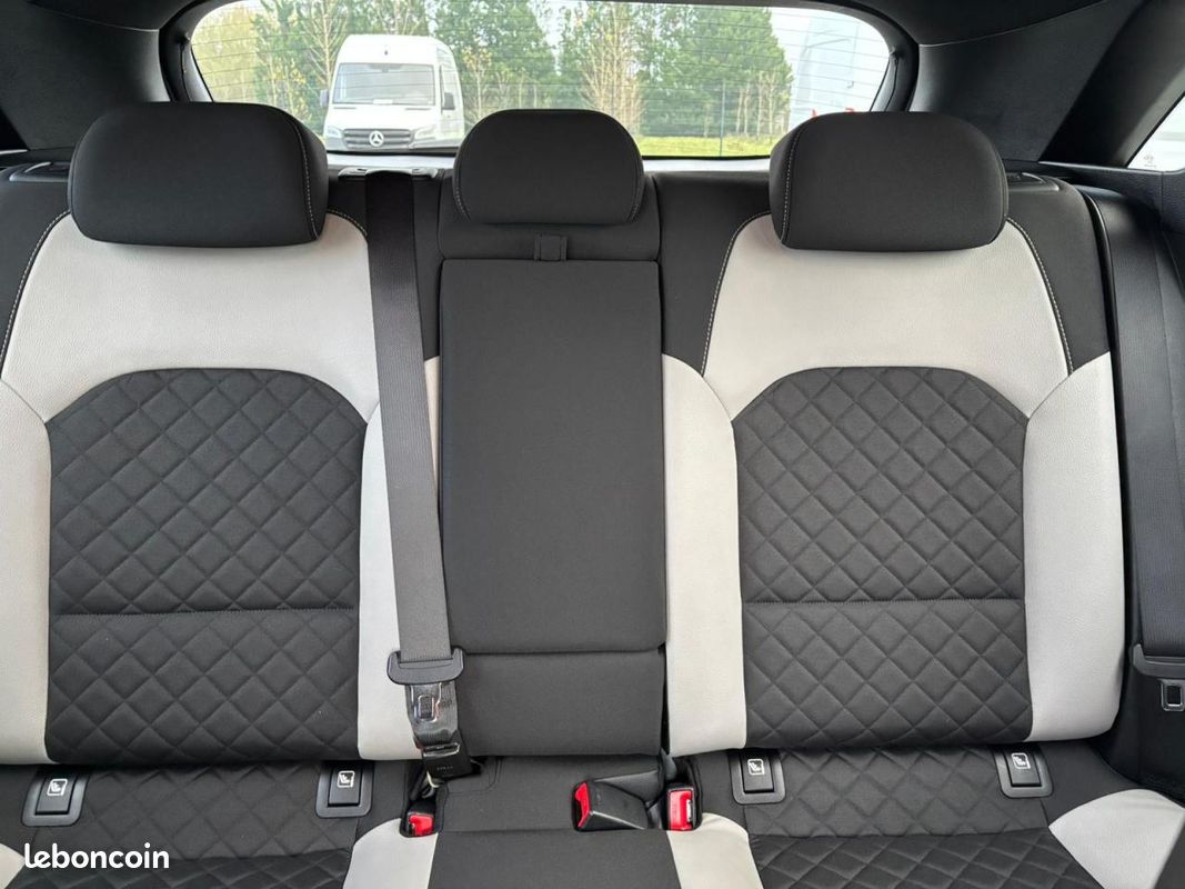 KIA CEE D CEED 1.6 CRDi 136 ch MHEV BVM6 GT Line (image 17)