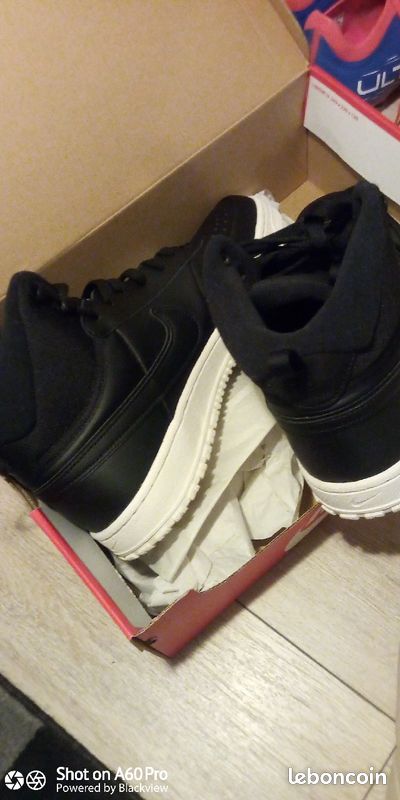 Nike (image 2)