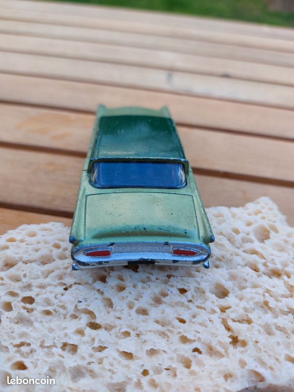 Dinky Toys France 532 Lincoln Premiere - good original in a