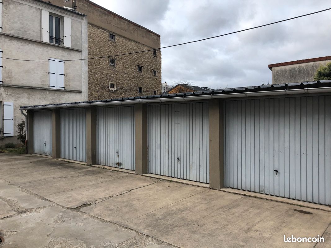 À vendre box/garage Choisy-le-Roi Gondoles Sud · 20 500 €