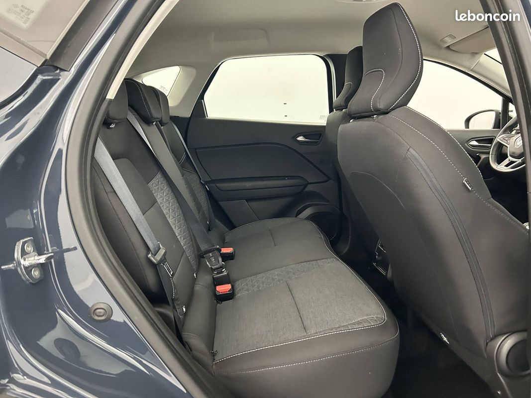 RENAULT Captur TCe 140 EDC - 21 Business (image 16)