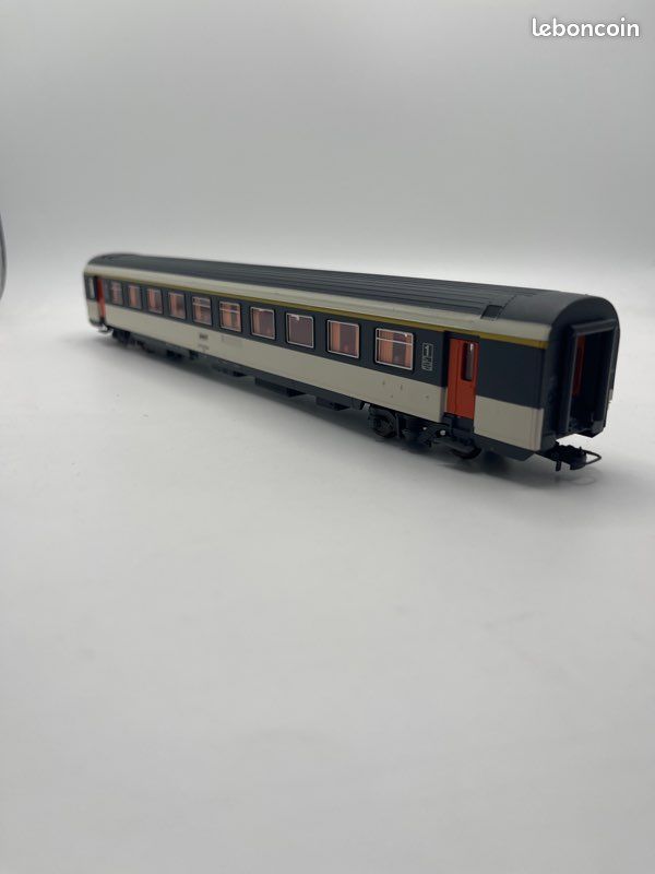 Voiture Miniature Lima – Corail Midi-Pyrénées – Échelle HO – Occasion
