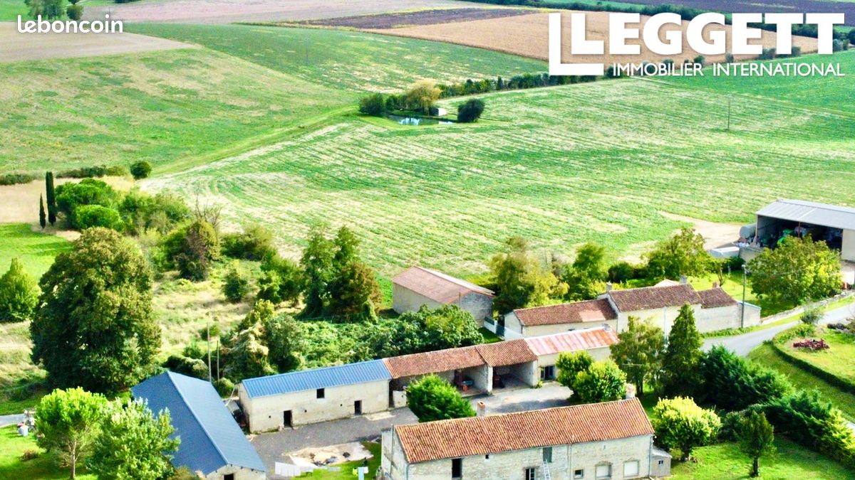 Maison 4 pièces 140 m² - Monts-sur-Guesnes 86420 (image principale 0)