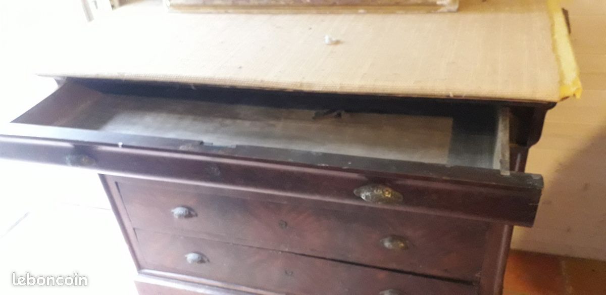 Commode ancienne, en loupe de bois foncé (image 5)