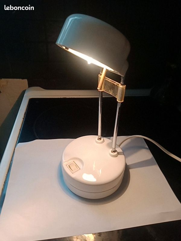 Petite lampe de bureau (image 4)