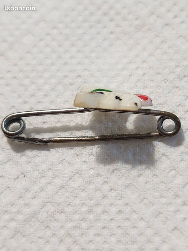 Broche Vintage Chien Scottish En Celluloïd - État Bon Usage