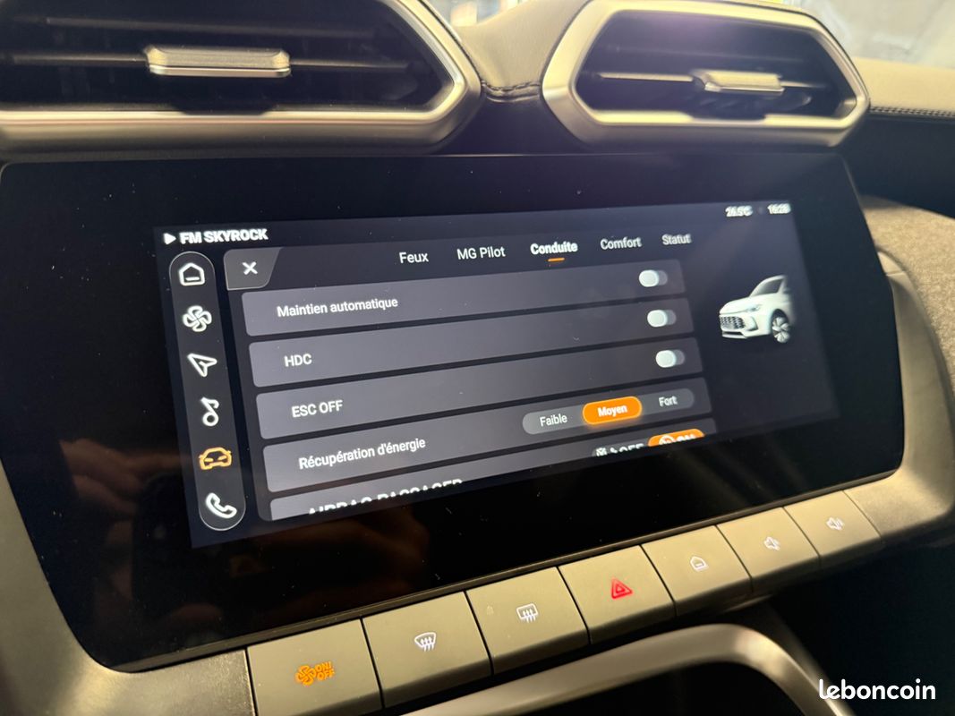 MG ZS 1.5 HYBRID+ 197Ch LUXURY 1.83KWH COMFORT - APPLE CARPLAY - GARANTIE 7 ANS (image 26)
