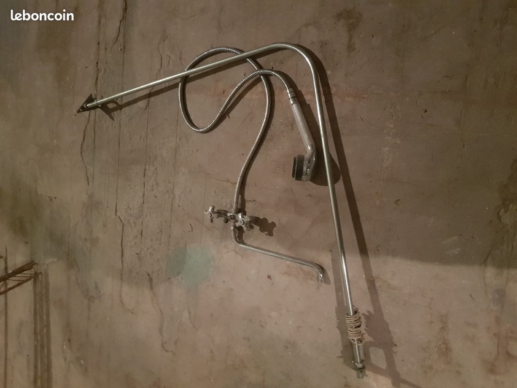 Ancienne baignoire en fonte avec ces accesoires (image 2)