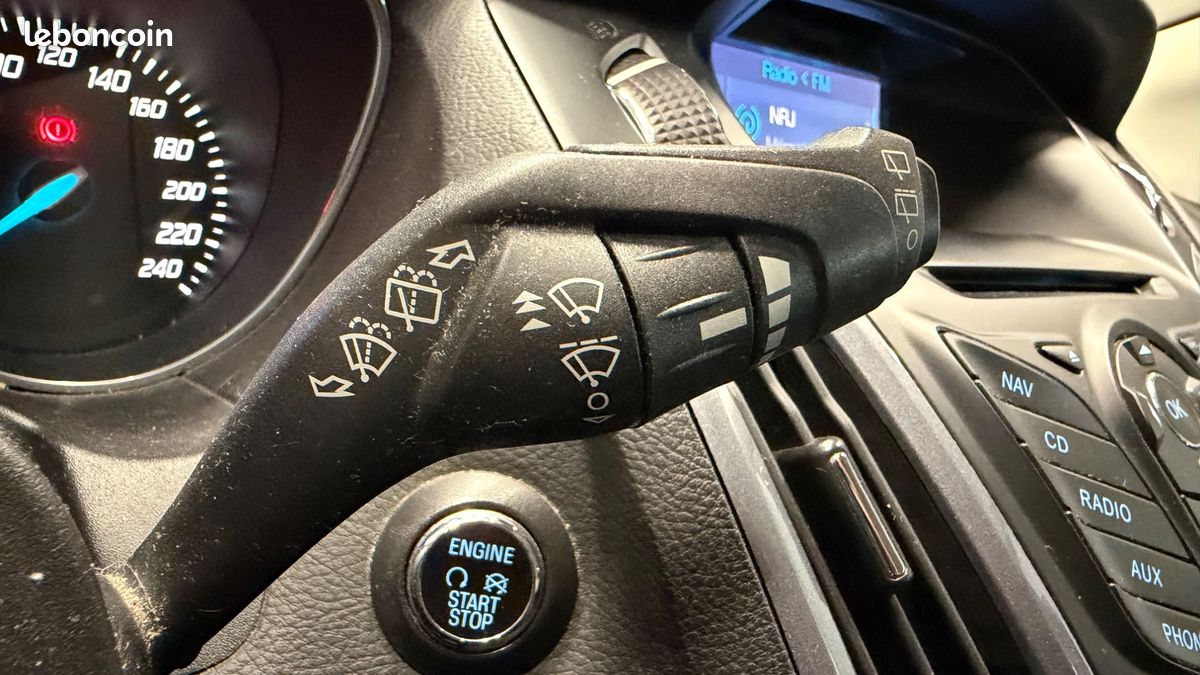 FORD FOCUS SW 1.0 ECOBOOST 125 CH TITANIUM-X START-STOP DISTRIBUTION REMPLACEe (image 25)