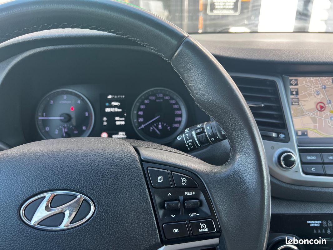 HYUNDAI TUCSON 2.0 T CRDI 135 CH YELLOWSTONE 2WD / CAMERA DE RECUl (image 23)
