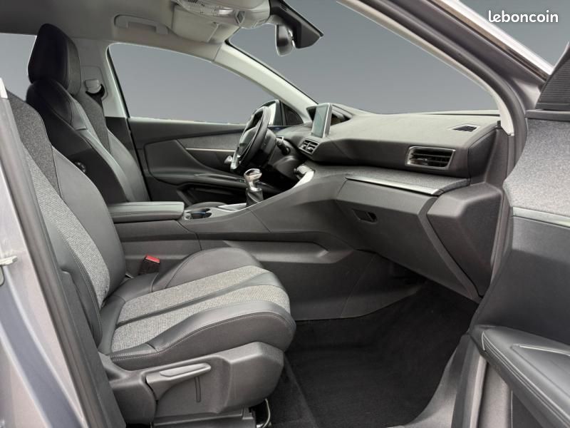 Peugeot 3008 1.2 PureTech 130ch S&S Allure (image 13)