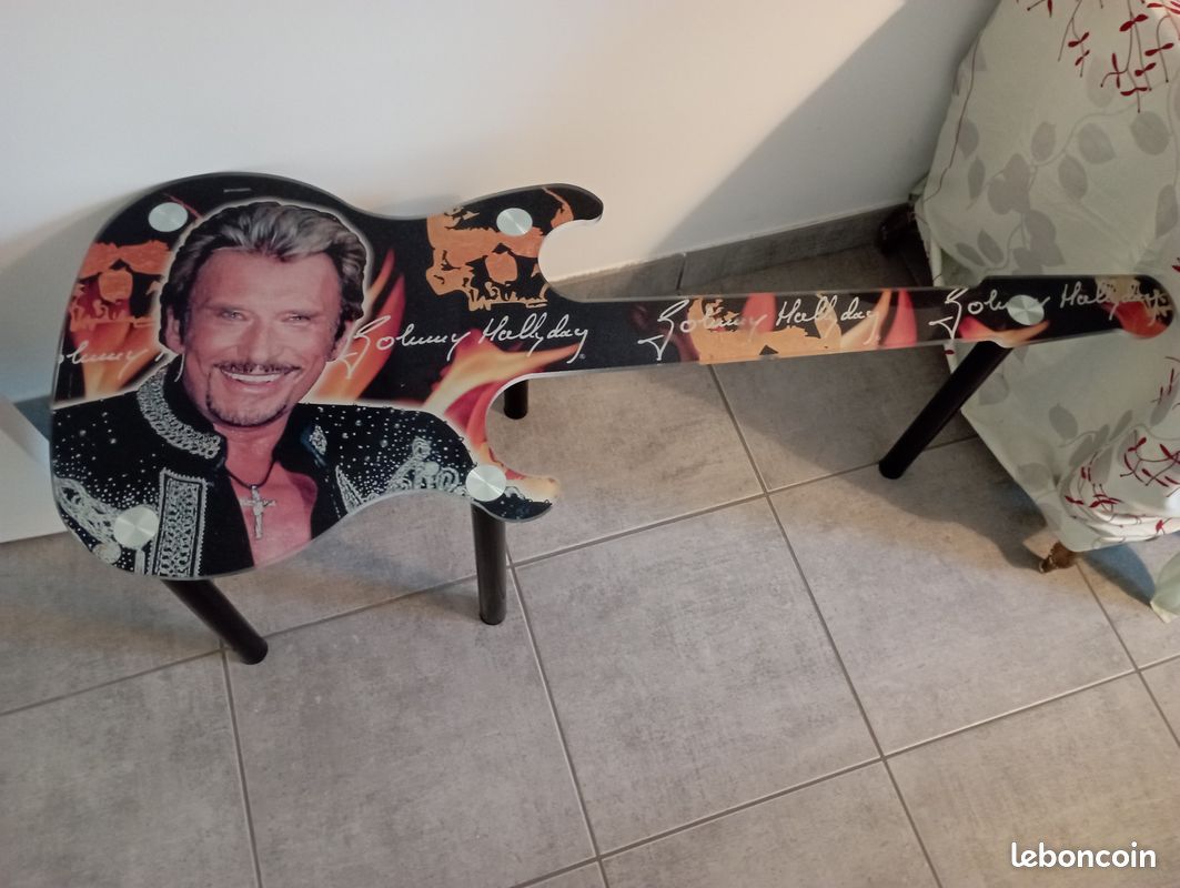 Poster et table basse de Johnny Hallyday (image 3)