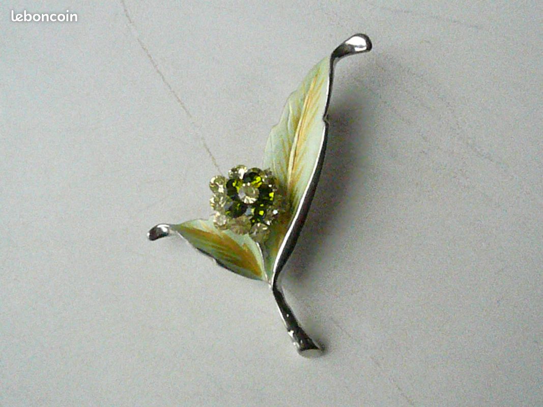 Broche Vintage Feuille Argentée - Bijou Ancien Gravé Relief - Occasion