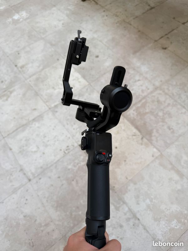 DJI RS 3 Mini – Excellent état – Très peu servi (image 2)