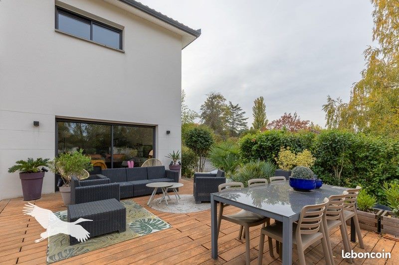 Maison 4 pièces 106 m² · à Rouffiac-Tolosan · 106 m² · 399 000 €