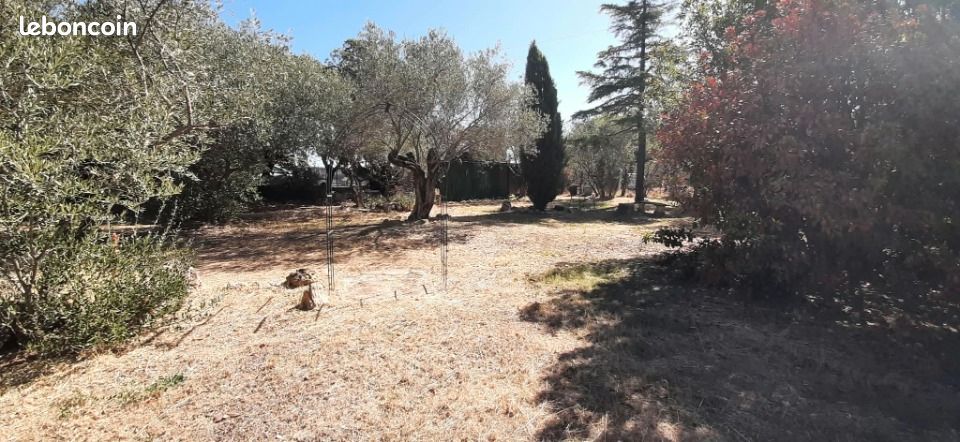 Terrain 1004 m² · à Flayosc · 188 000 €