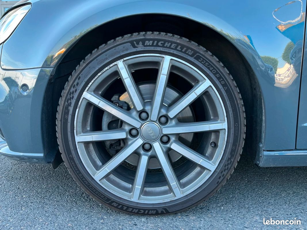 AUDI A3 SPORTBACK 2.0 TFSI 190 S tronic 7 Design Luxe (image 34)