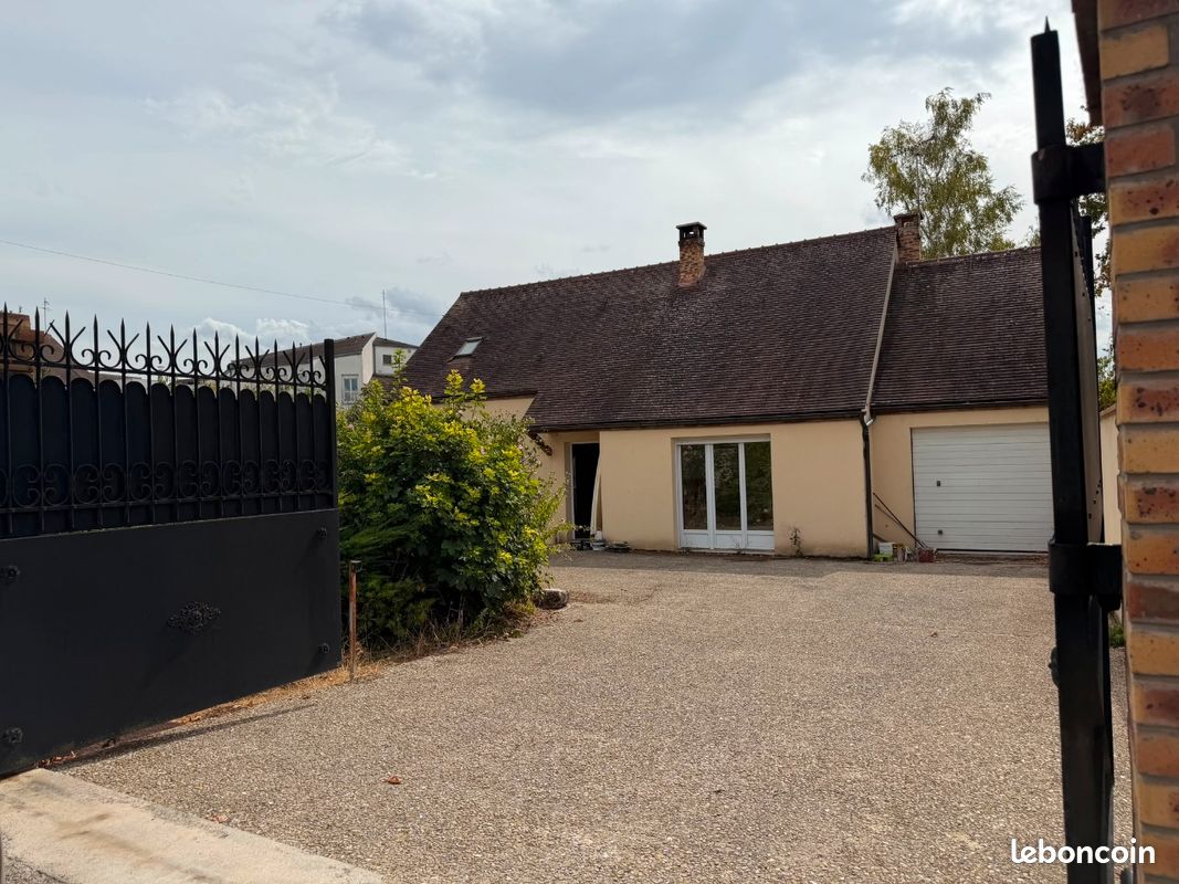 Maison 5 pièces 130 m² · à Bray-sur-Seine · 130 m² · 240 000 €