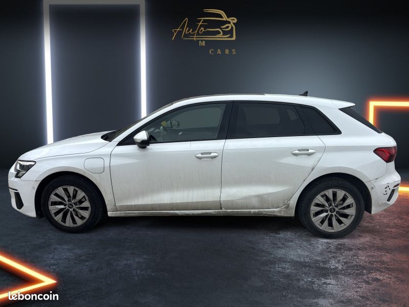 Audi A3 SPORTBACK 40 TFSI E 204CH DESIGN S TRONIC - TOIT PANO OUVRANT - SIEGES CHAUFFANTS (image 2)