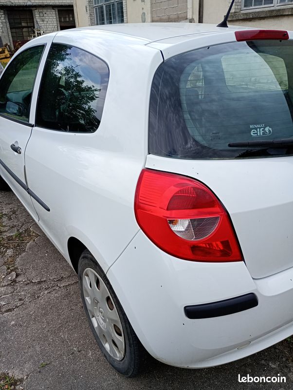 Clio 3 (image 2)