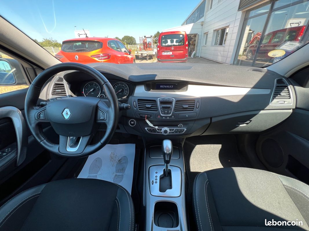 RENAULT LAGUNA III (2) 1.5 DCI 110 LIFE ECO2 Automatique EDC (image 2)