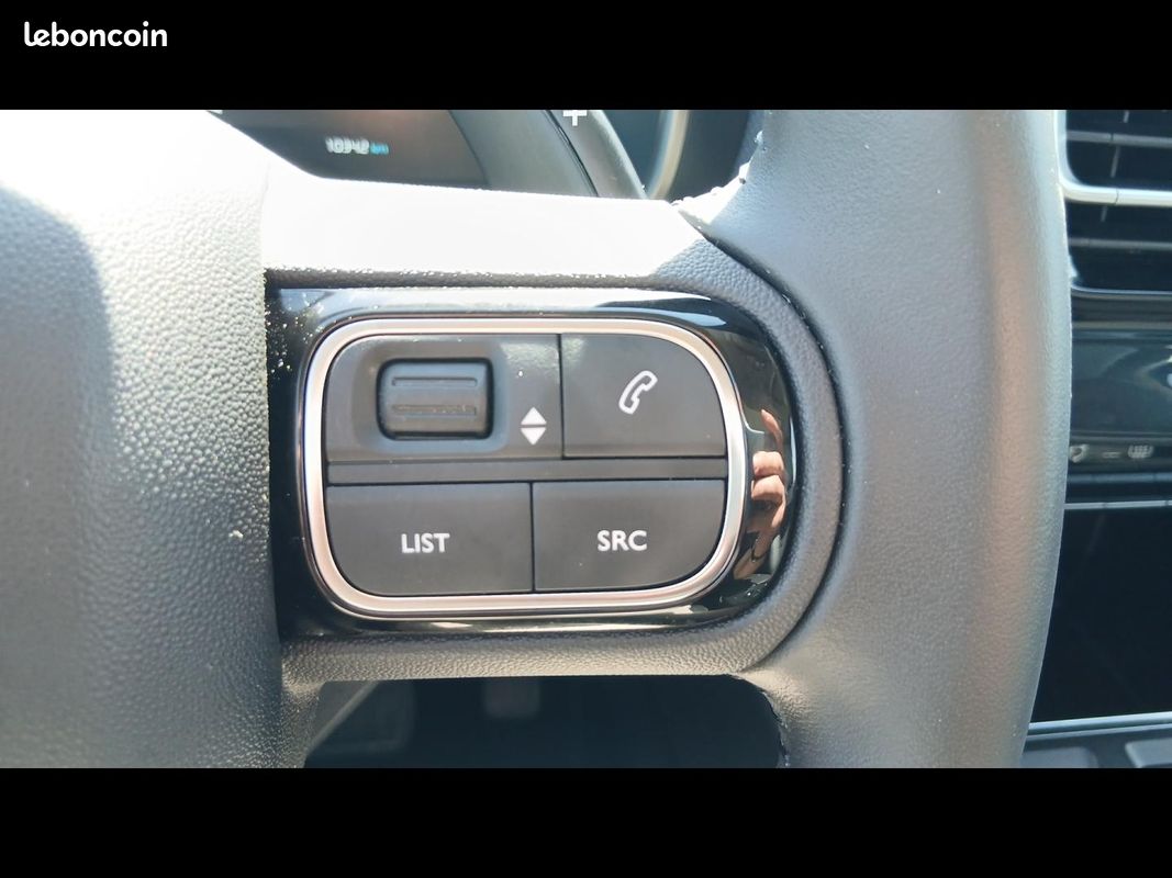 Citroen C5 Aircross 1.6 Hybride rechargeable 225 MAX + TOIT OUVRANT / VISION 360 / JANTES 19 / COFFR (image 32)