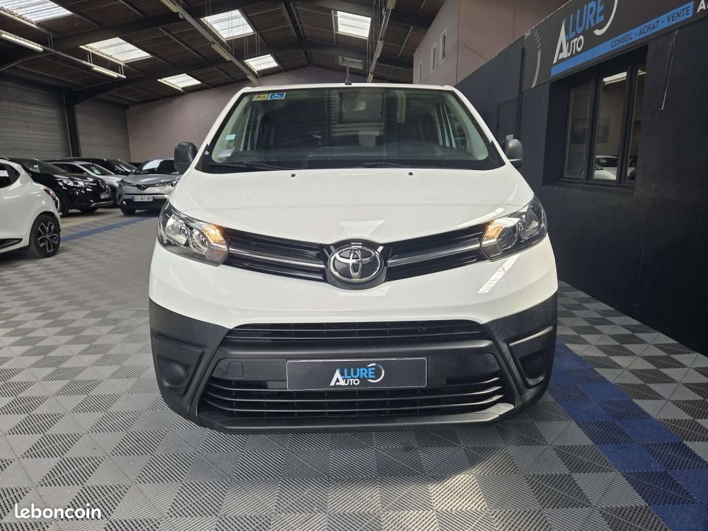 TOYOTA PROACE 1.5 120 D-4D - (RC22) Combi Long Dynamic / TVA Récupérable (image 6)