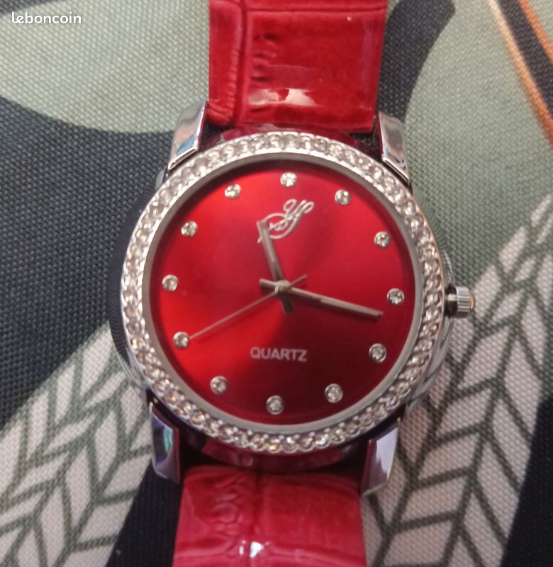 Montre boîte d'origine marque YELLOW STONE tout du cadran zirconiums fond rouge satiné neuve (image 5)