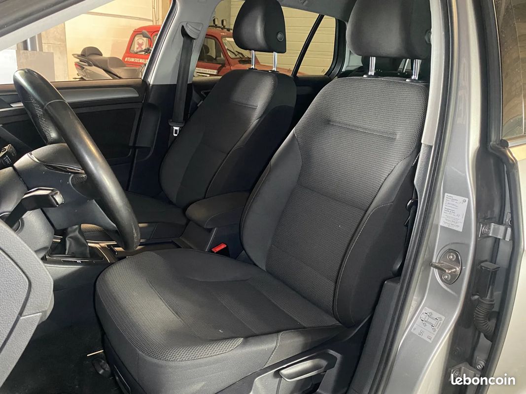 VOLKSWAGEN Golf 1.4 140ch Confortline - Radar de recul - Bluetooth (image 17)