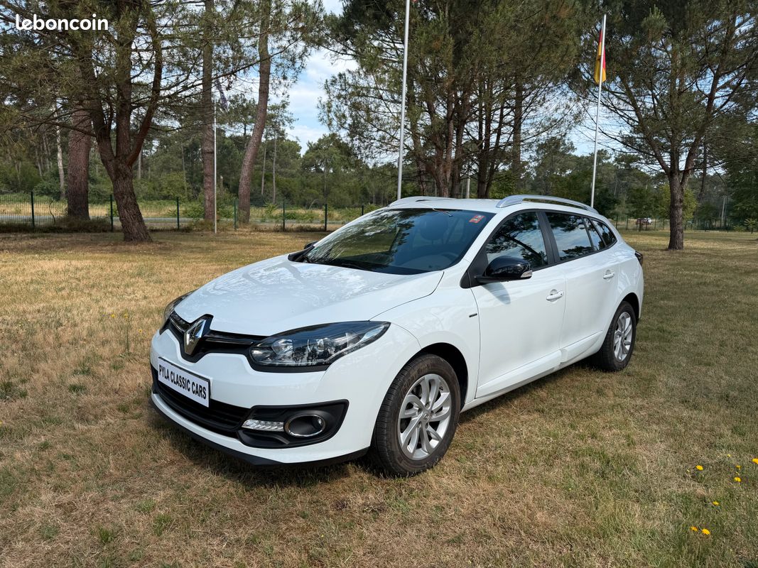 Renault Megane 1L2 TCe 115 Ch en version Limited très très bel état. Chaine distribution neuve sur facture. Un vrai plaisir à conduire. Ct Parfait (image 1)