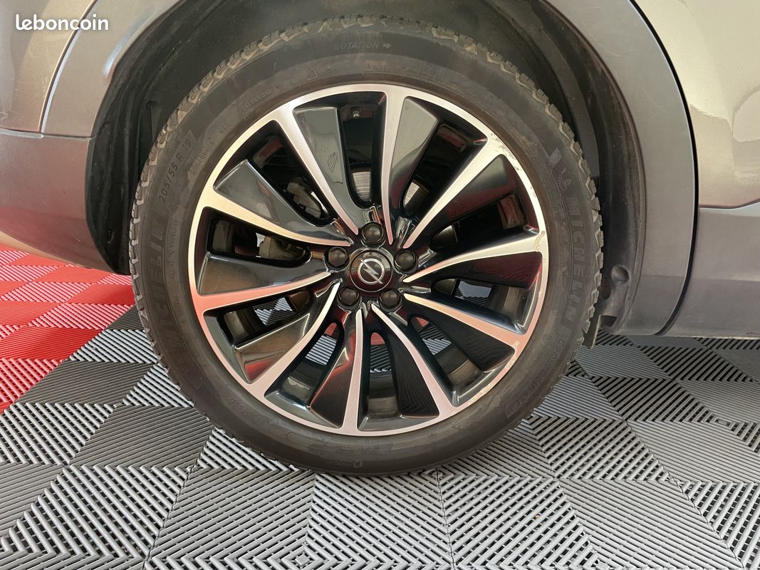 OPEL Grandland X 1.6 HYBRID 225 BVA8 ELITE (image 29)