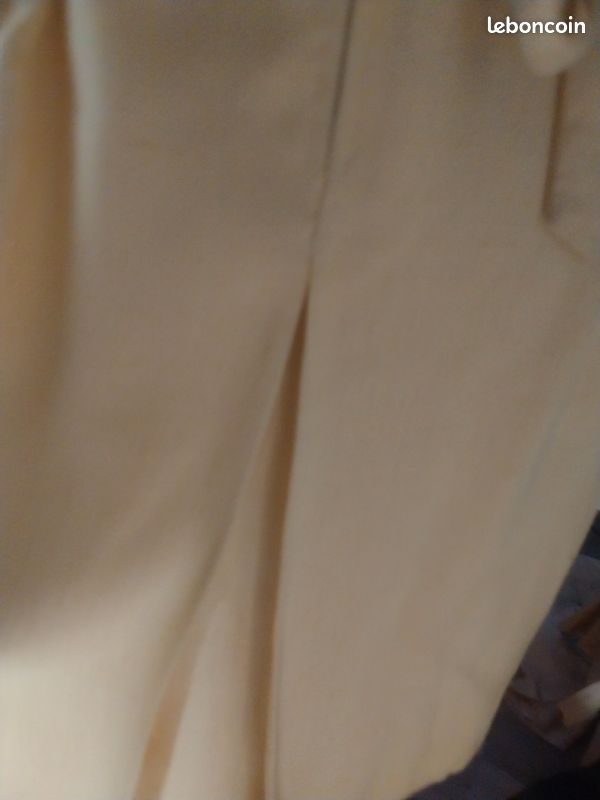 Dernière baisse de prix Vintage . Superbe robe jaune doublée, plis plats à partir de la taille (image 11)
