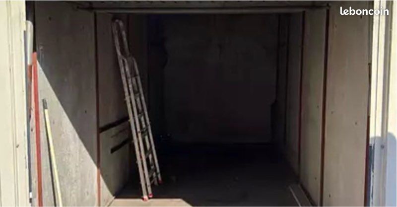 Loue box-garage de 20M² · à Dozulé · 90 €